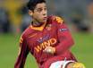 Cicinho in campo per la Roma