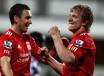 A destra, il calciatore del Liverpool Dirk Kuyt
