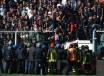 Un momento delle proteste di Genoa - Siena. Sculli parla con i tifosi (Getty Images)