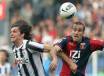 L'attaccante del Genoa Rodrigo Palacio a destra (Getty Images)