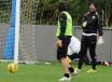 Stefano Sorrentino scherza in allenamento