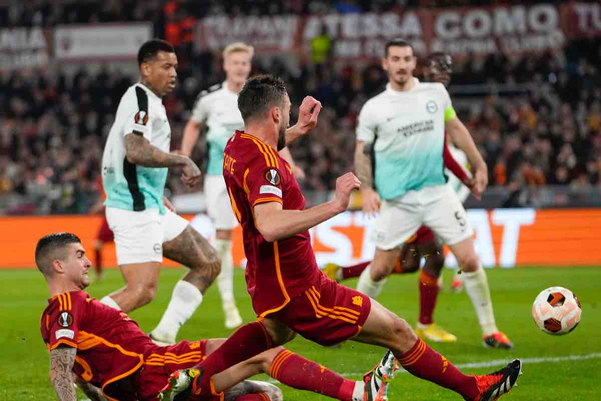 Il Brighton sfida la geometria: appello all'UEFA per il gol della Roma