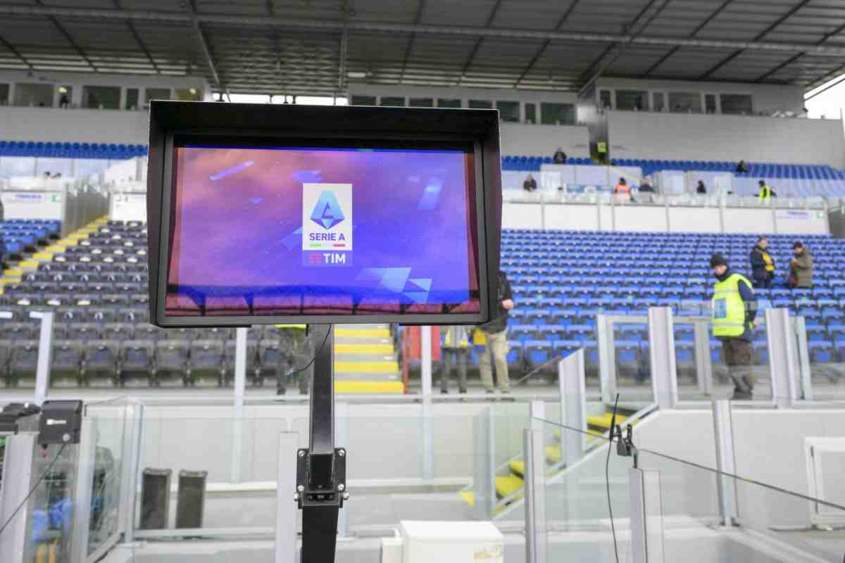 Scandalo arbitri e Var: "Documento falso per rimanere in organico"