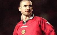 King Eric Cantona con la maglia dello United