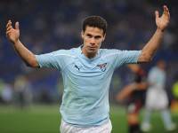 Il centrocampista brasiliano Hernanes
