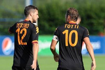 Destro e Totti