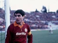 L'ex capitano giallorosso Agostino Di Bartolomei