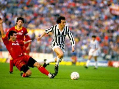 Nela con la maglia della Roma (Getty Images)