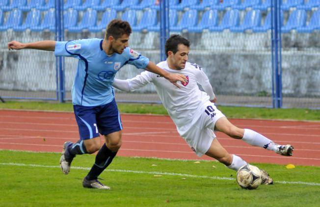 Luka Muzenjak (in maglia azzurra)