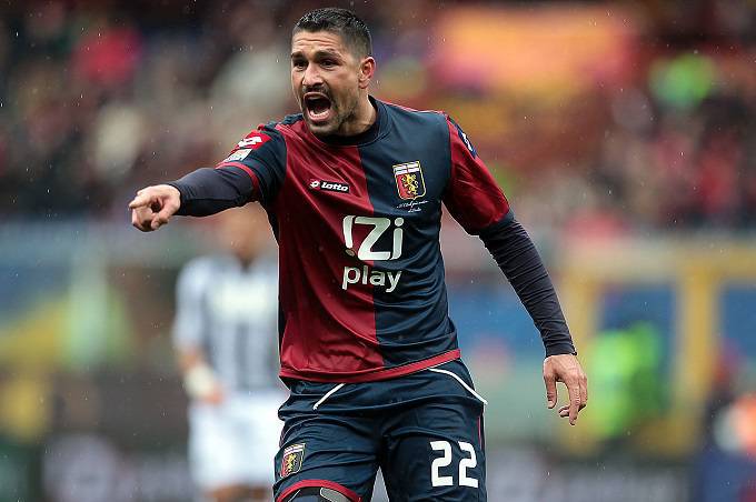 L'attaccante del Genoa Marco Borriello