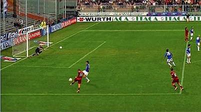 Il gol di Totti alla Sampdoria nel 2006