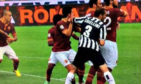 Gomitata Chiellini Pjanic