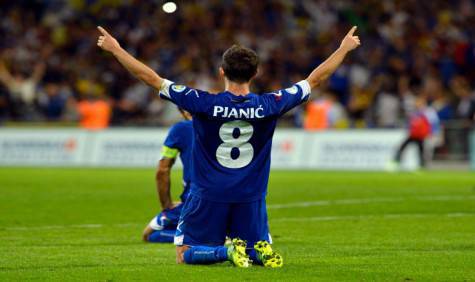 Miralem Pjanic con la maglia della Bosnia