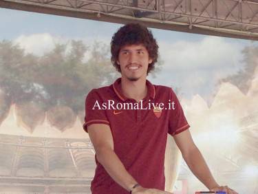 Ritiro As Roma Austria Ucan autografi