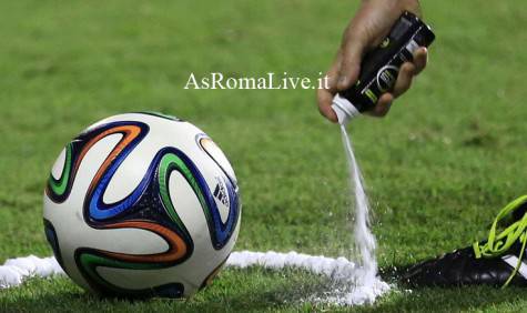 Lo spray dell'arbitro