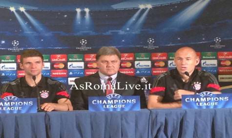 La conferenza stampa di Muller e Robben