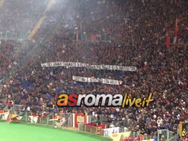 Striscione esposto in Curva Sud