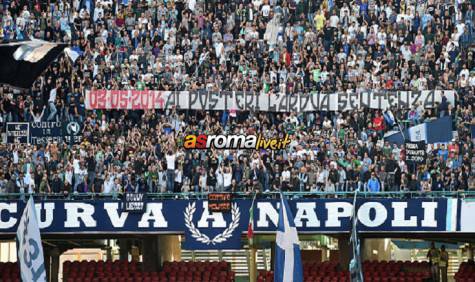 Striscione tifosi Napoli