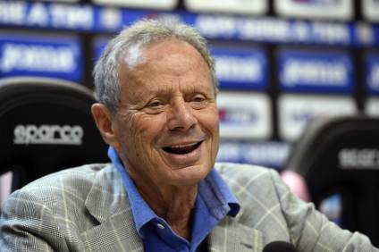 PALERMO, ITALY - SEPTEMBER 09:  President Maurizio Zamparini answers questions during the presentation of Alberto Gilardino as new player of US Citta' di Palermo at Stadio Renzo Barbera on September 9, 2015 in Palermo, Italy.  (Photo by Tullio M. Puglia/Getty Images)