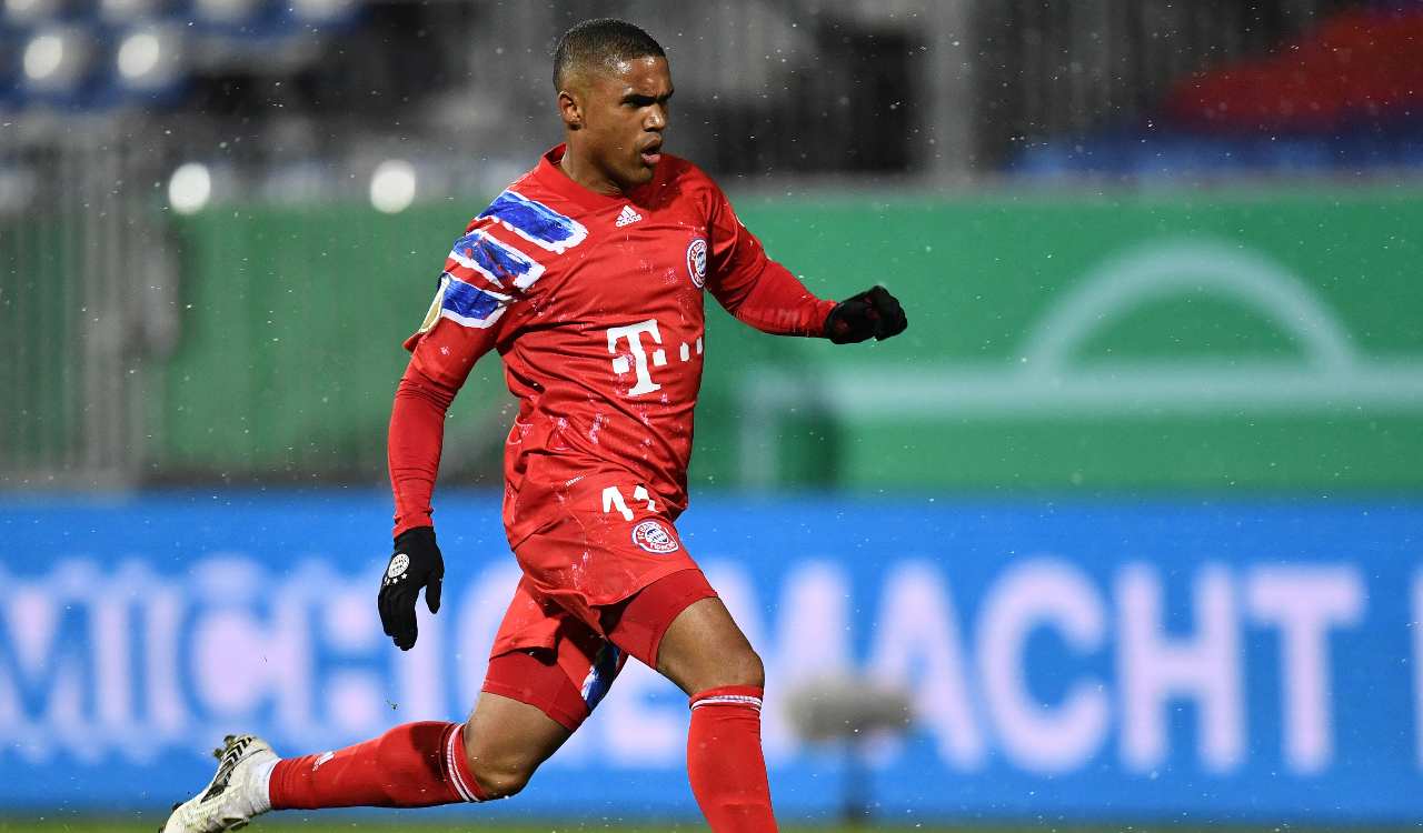 Calciomercato Roma, la Juve offre Douglas Costa