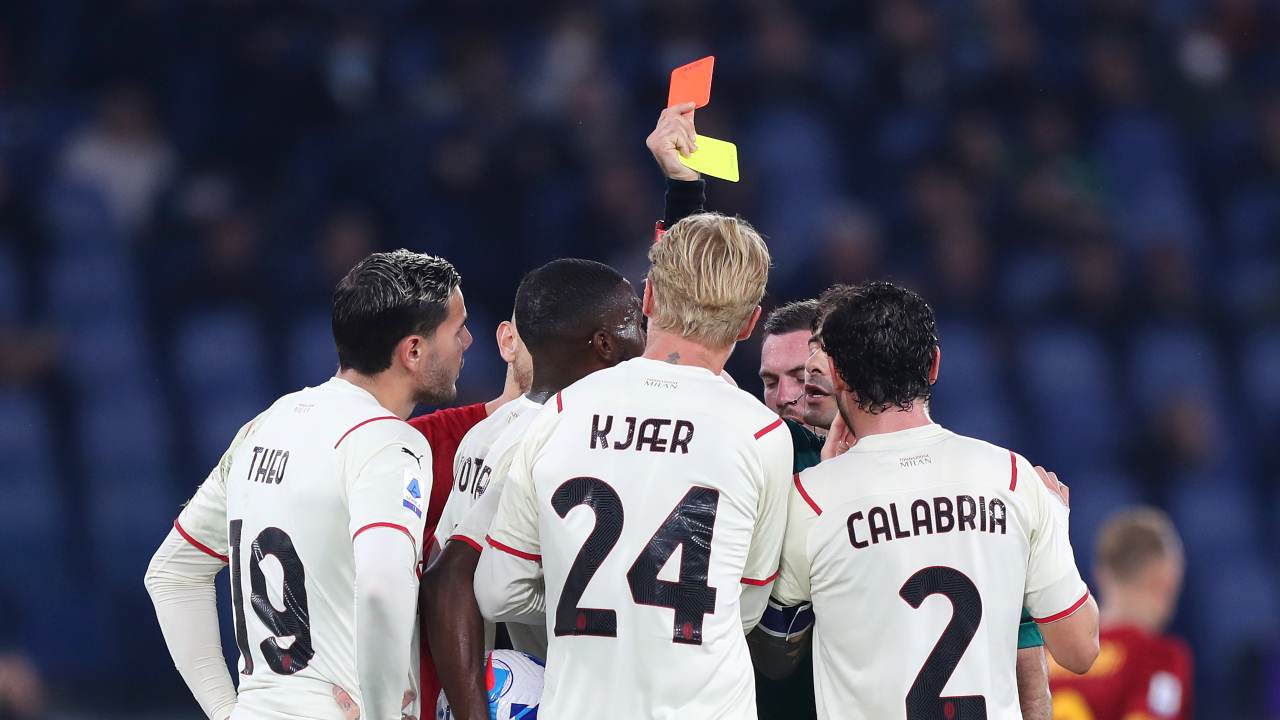 Fabio Maresca rosso Theo Hernandez Roma Milan