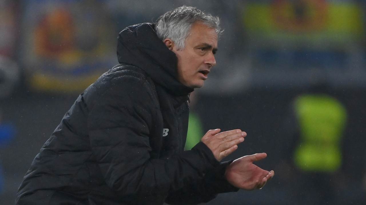 Roma Mourinho tifosi Messaggio