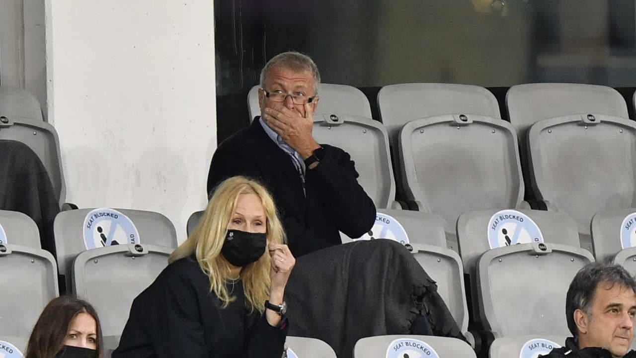 Ufficiale, Abramovich lascia la gestione del Chelsea