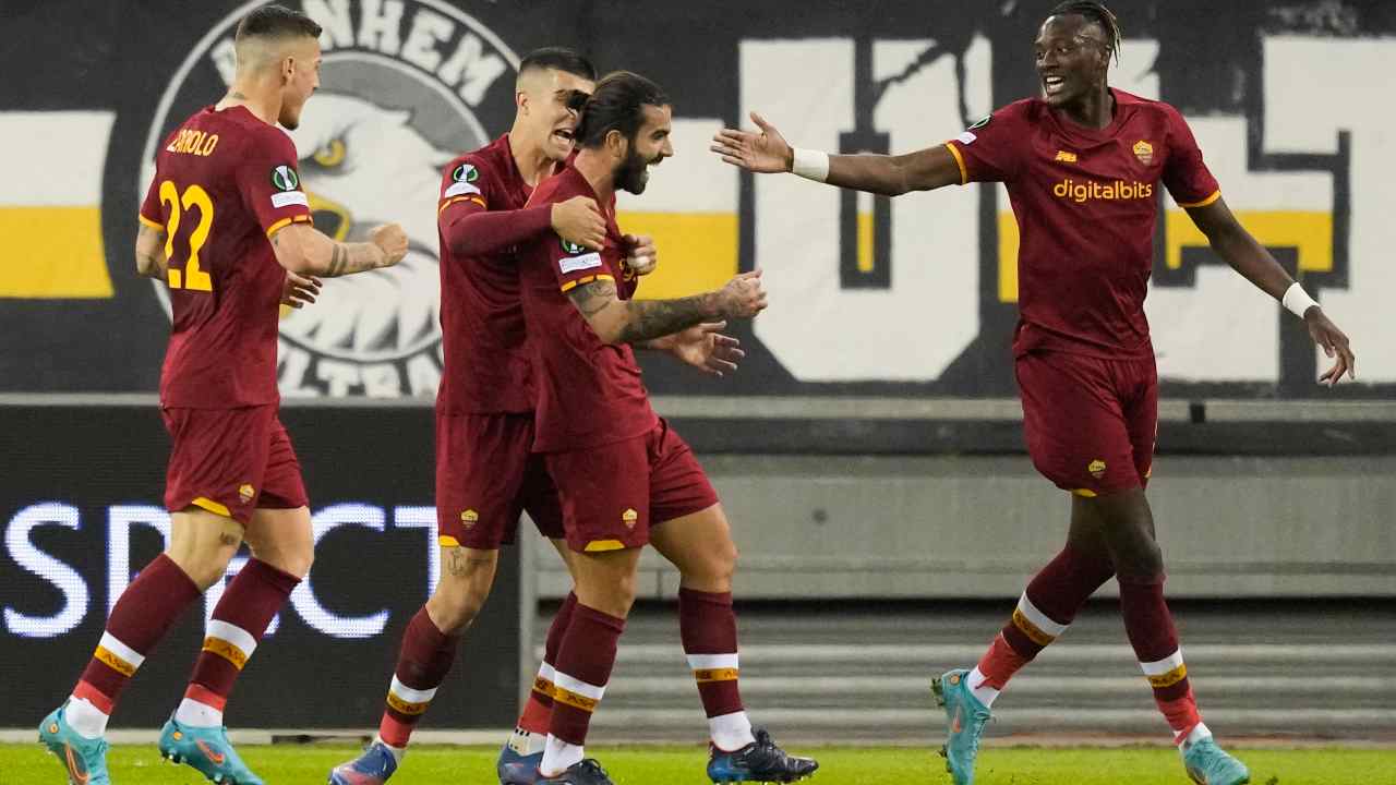 calciomercato roma oliveira conferma riscatto porto mourinho carica grinta derby lazio social