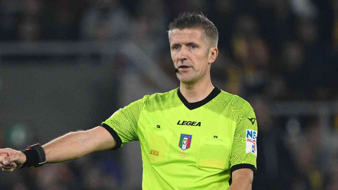 Roma-Lazio, espulsione e maxi rissa: animi infuocati all'Olimpico