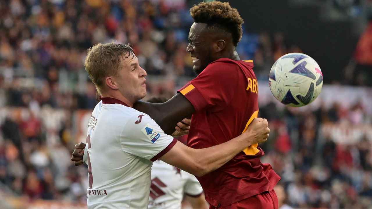 Calciomercato Roma, game over Abraham: addio a gennaio