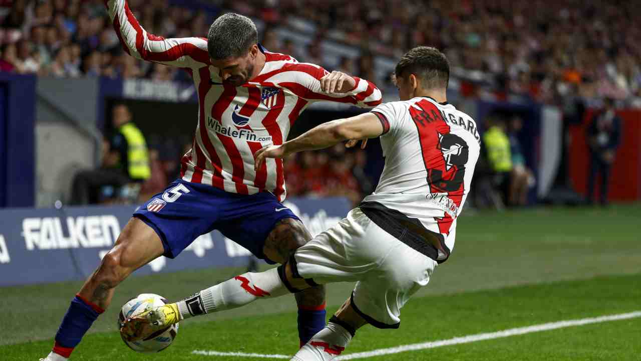 Calciomercato Roma, dal rimpianto all'occasione 🚨 : sfida a Juve e Milan 👀