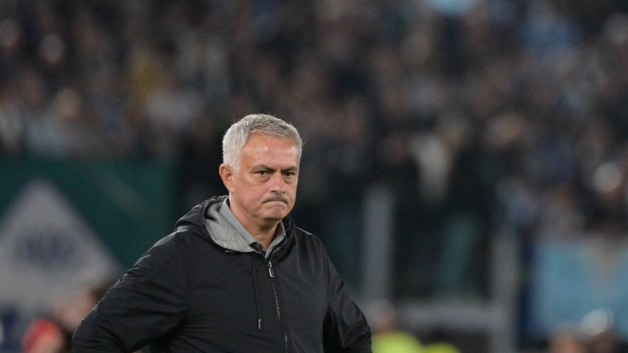 Roma-Lazio, Mou: "Abraham? Magari fossero solo i gol. Sorpresa Dybala"