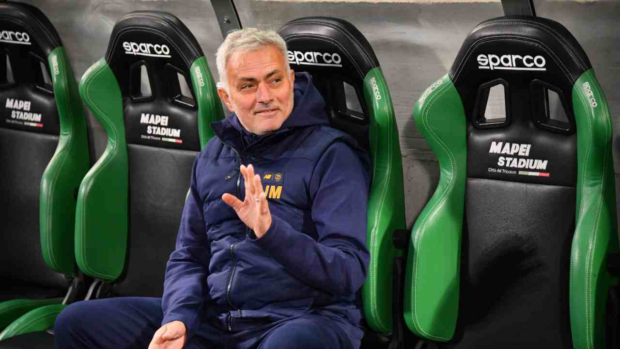 Calciomercato Roma, "sorpresa" rinnovo per Smalling: incontro e firma