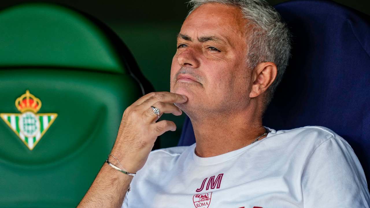 Calciomercato Roma, nuovo affondo per il colpo a zero: contatti avviati