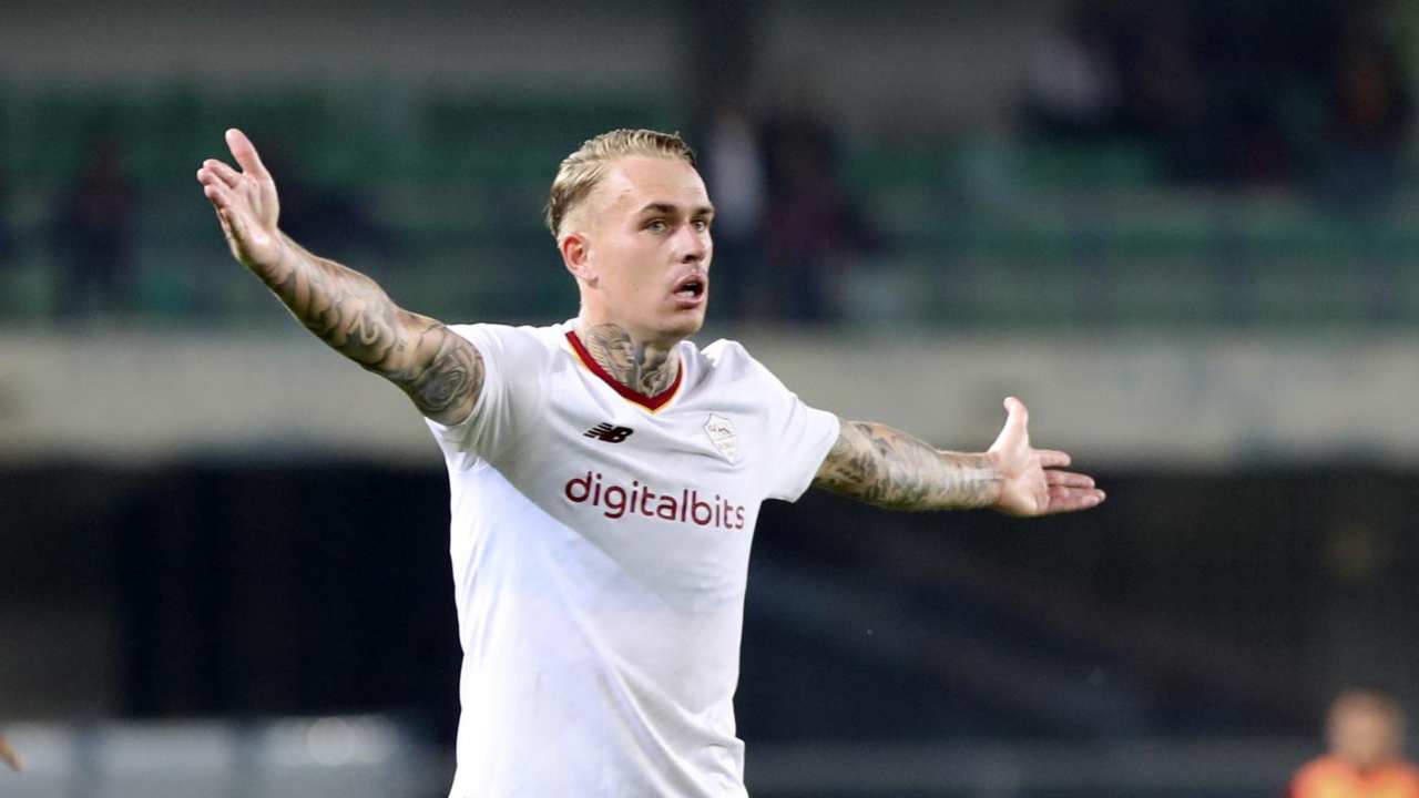 Calciomercato Roma, Karsdorp nel mirino 👀 : tripla 👋 opzione immediata