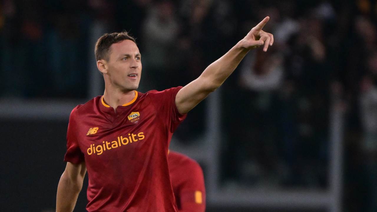 Calciomercato Roma, garanzia Mourinho: 🔜 Pinto anticipa la firma ✍️