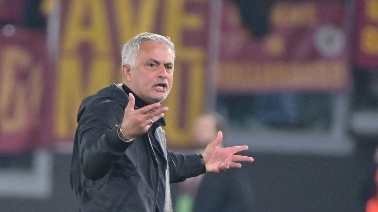 TV PLAY | Roma, Mourinho come Allegri: "Sono limitati"
