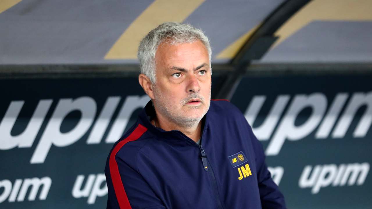 Probabili formazioni Roma-Lazio: Mourinho cambia ancora