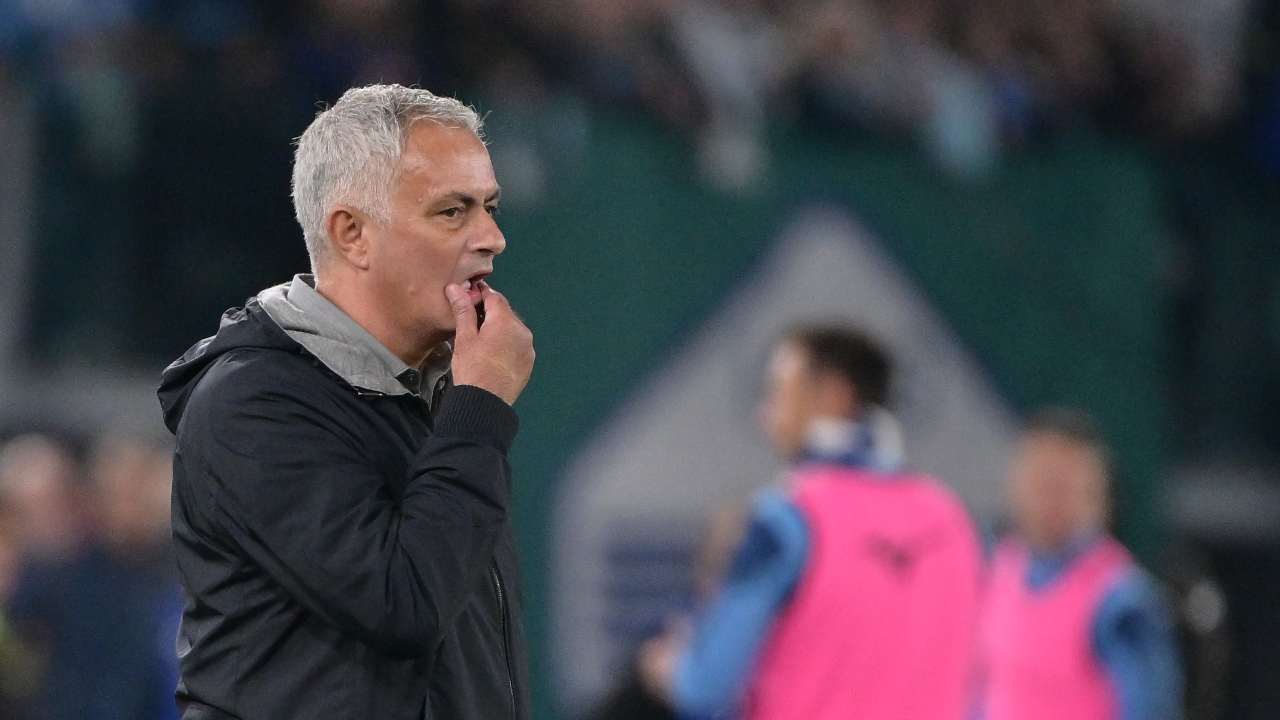 Probabili formazioni Sassuolo-Roma, tante bocciature per Mourinho