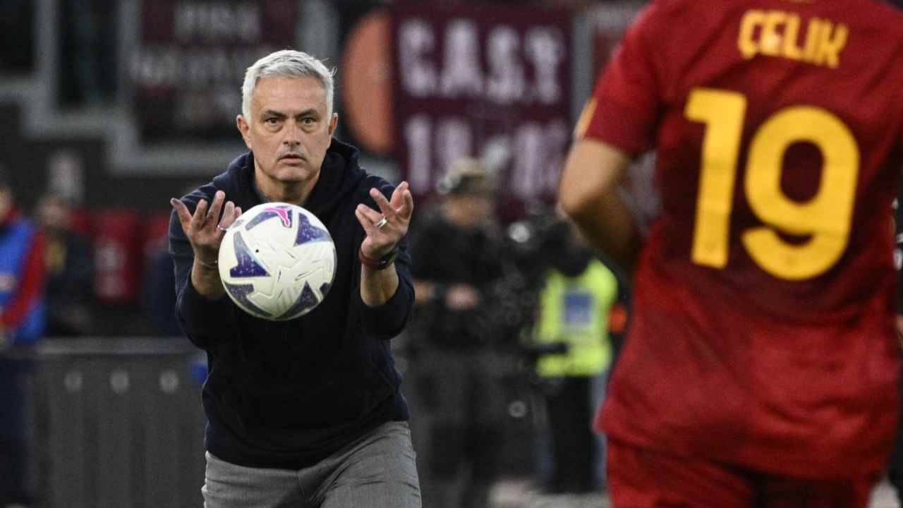 Roma, un problema in meno per Mourinho: annuncio ufficiale e addio