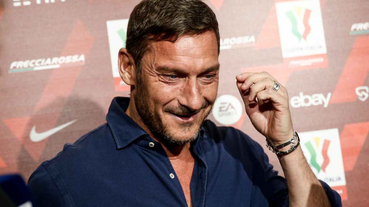 Roma-Lazio, l'arma di Mou: un regalo di Totti