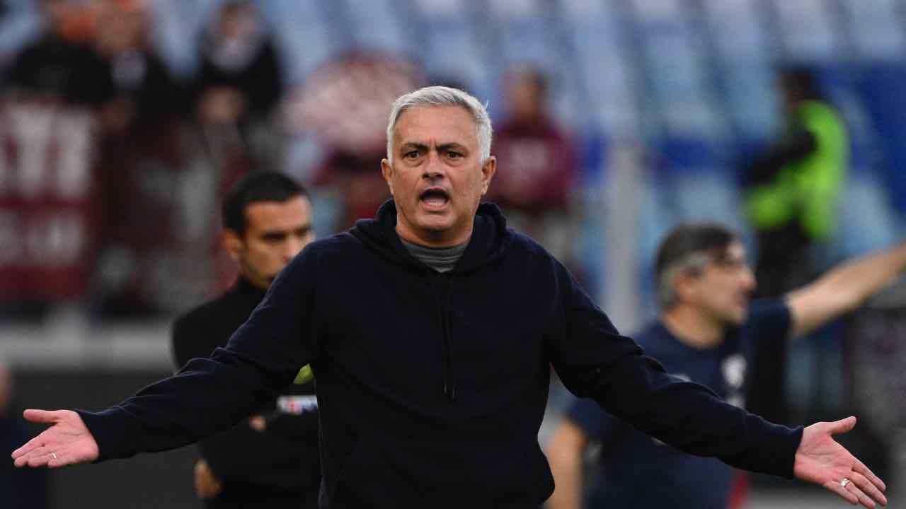 "Spaccatura" Roma-Mourinho: "Vuole andare via"