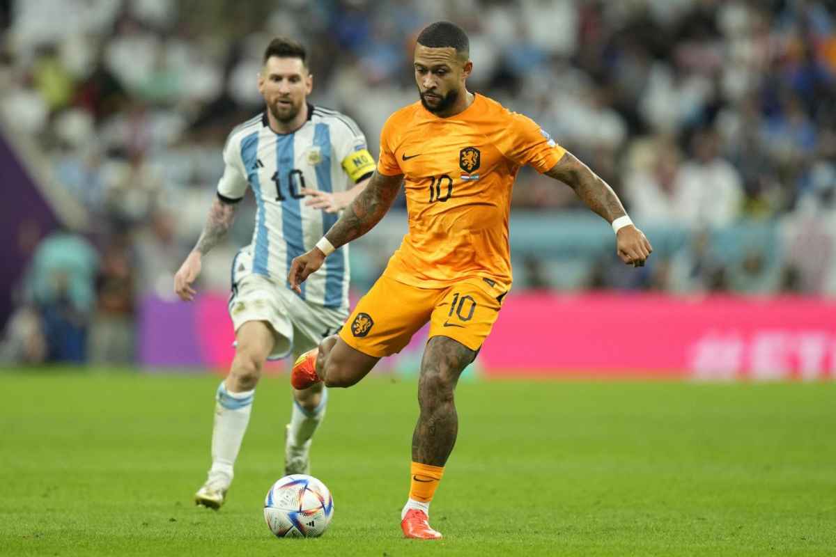 Calciomercato Roma, hanno messo la freccia: Depay in bianconero