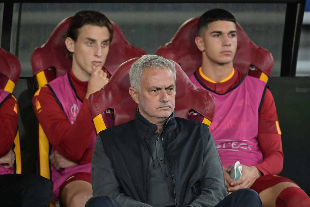 Roma, nuovo stop e niente ritiro in Portogallo: Mourinho nei guai