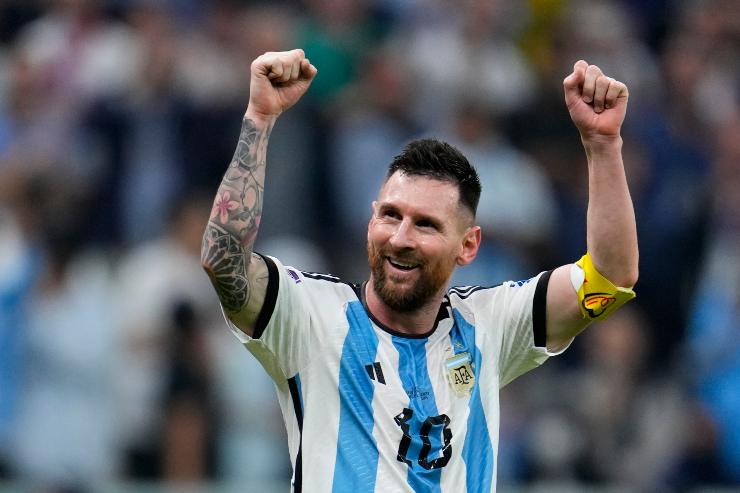 Argentina, il verdetto di Hugo Morales: "Maradona è Dio, Messi..."
