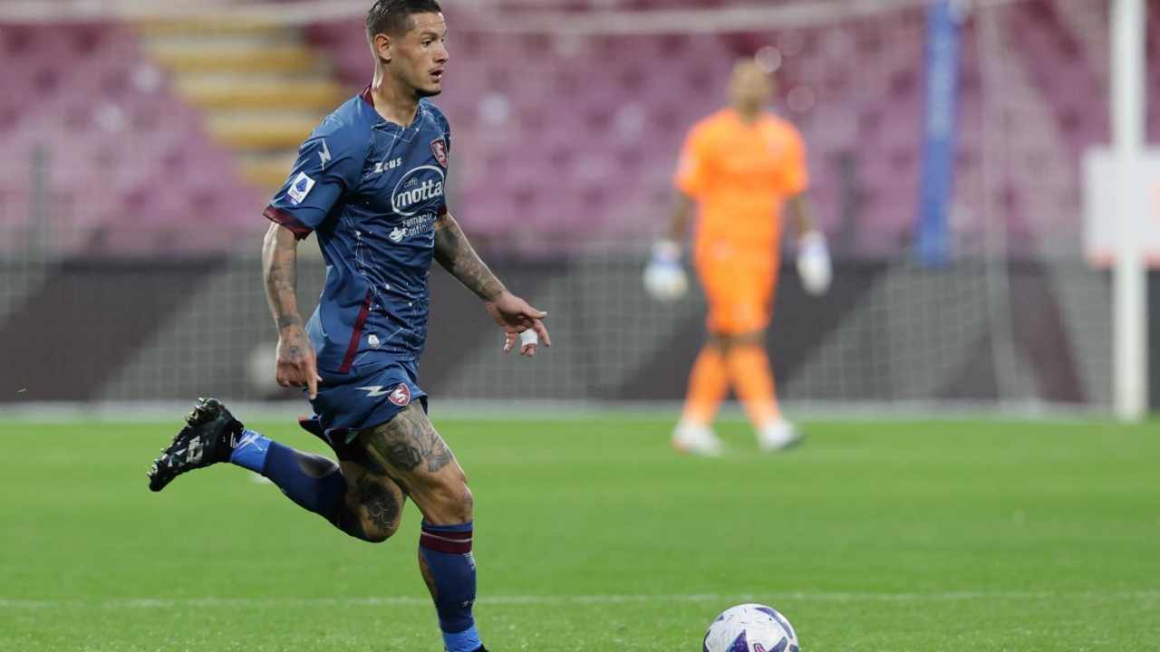 Calciomercato Roma, scambio fermo e "vendetta": intreccio doppio in Serie A