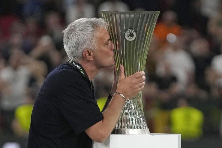 Roma, Mourinho ha deciso: la risposta al Portogallo
