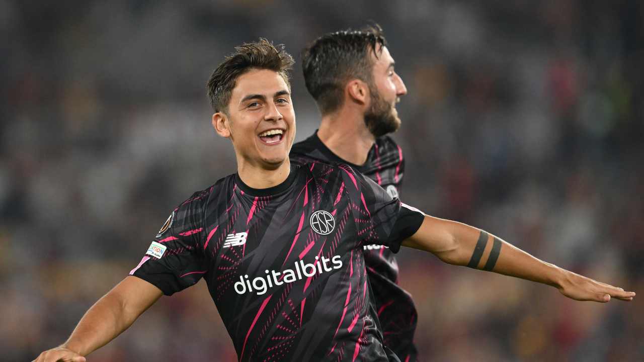 Dybala, mask da gladiatore per la Roma e Mourinho: "Ho fatto di tutto"