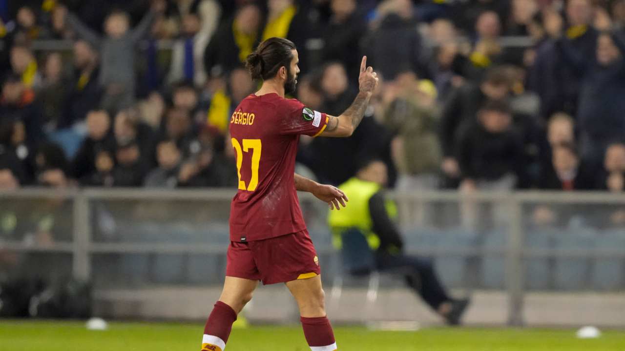 Calciomercato Roma, rinforzo per gennaio: "Colpo alla Sergio Oliveira"