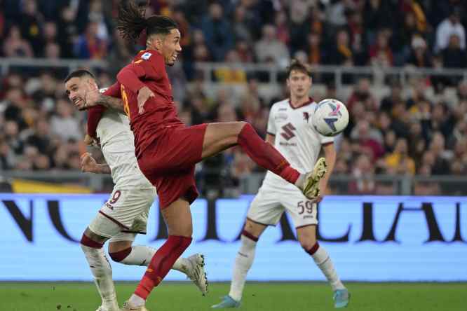 Roma, ultim'ora dal Portogallo: le condizioni di Pellegrini e Smalling